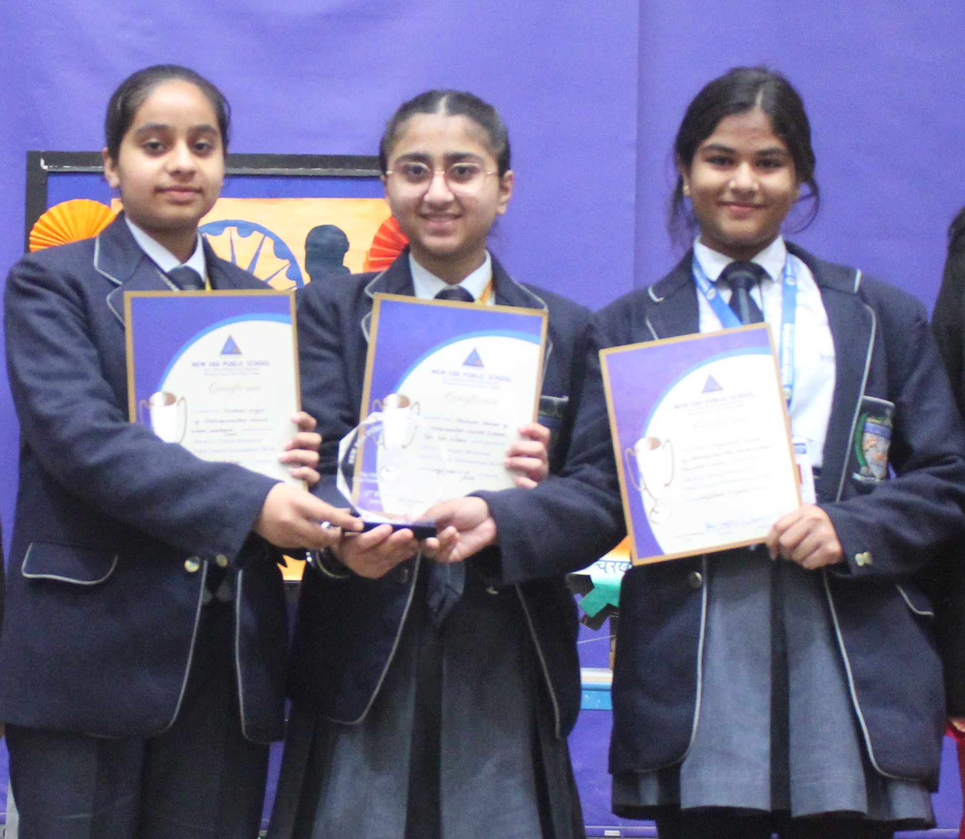 Certificate holders from one of the best schools in Pashchim Vihar.