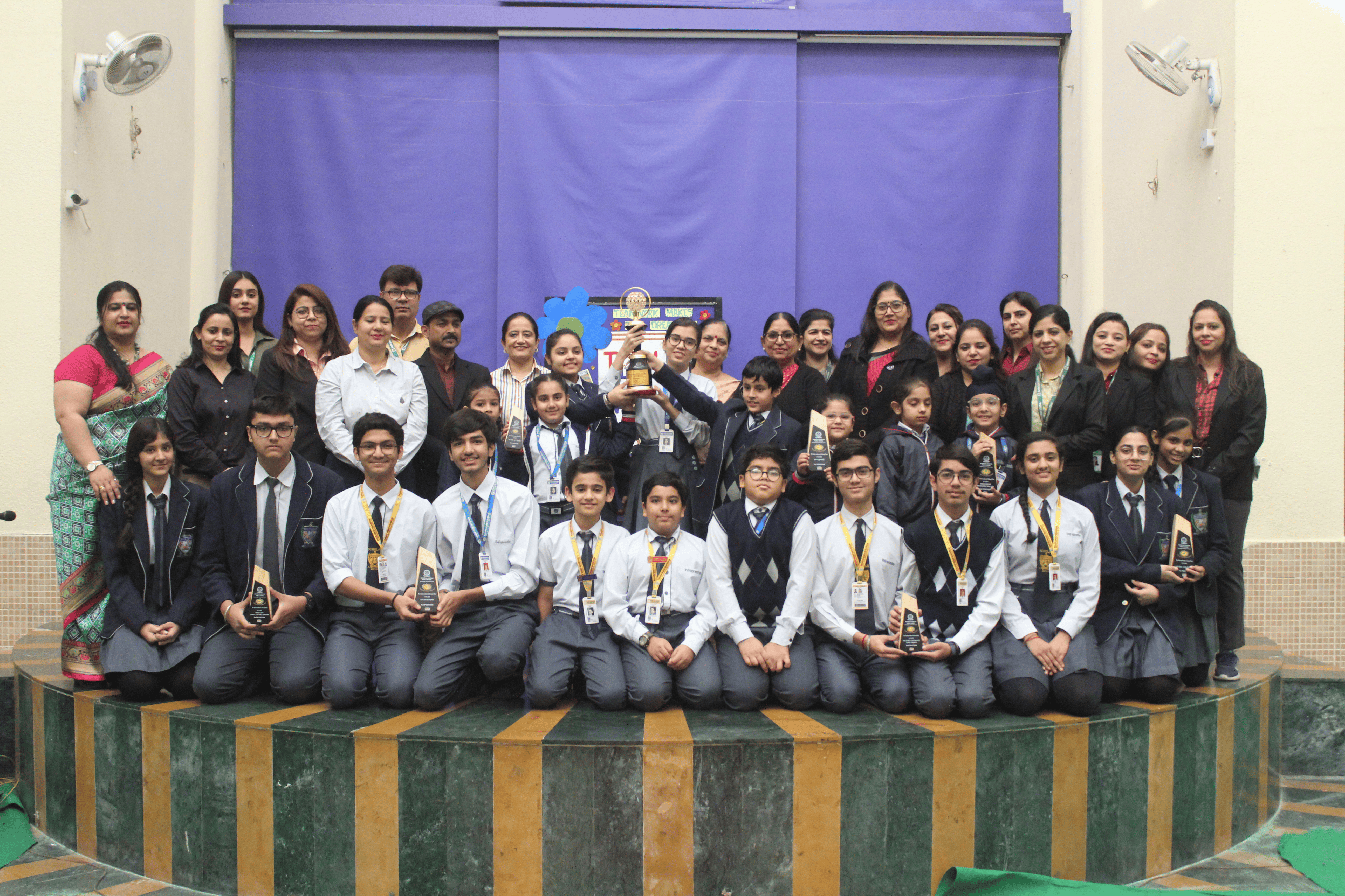 Maps aura event ? schools near Paschim Vihar